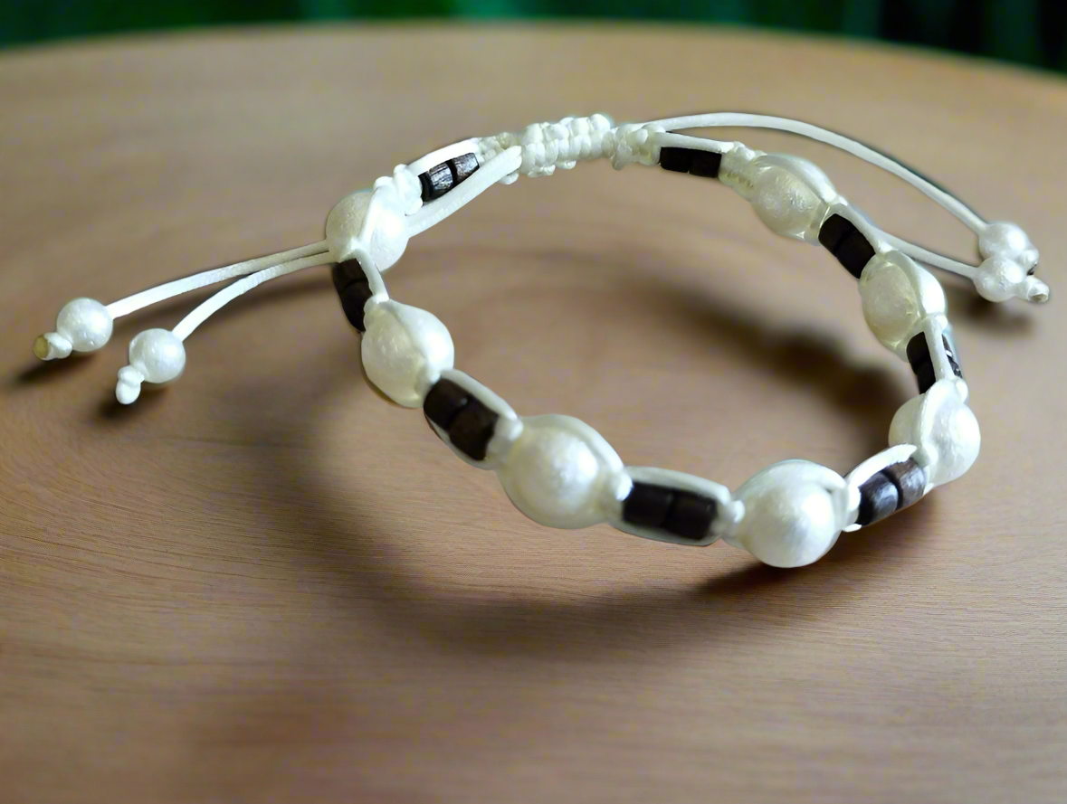 Pulseira de macramé