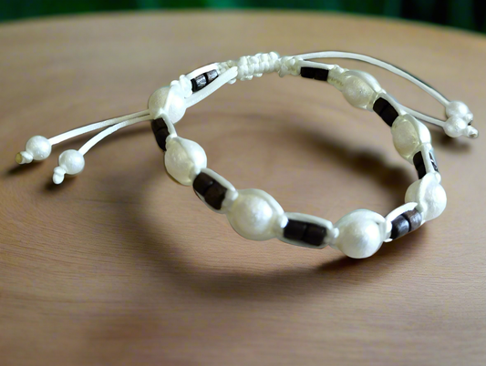 Pulseira de macramé
